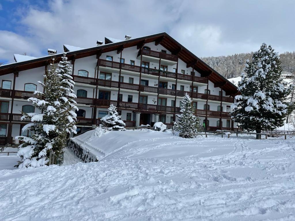 Fiocco Di Neve Apartment ปิลา ภายนอก รูปภาพ